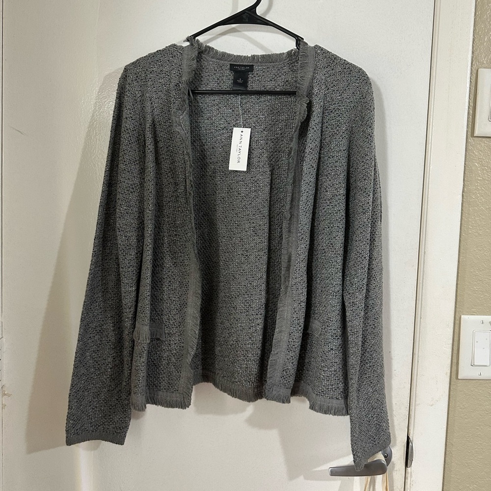 Ann Taylor size small, fringe trimmed cardigan
